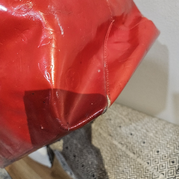 Louis Vuitton Vernis Reade GM Rouge - Picture 10 of 16